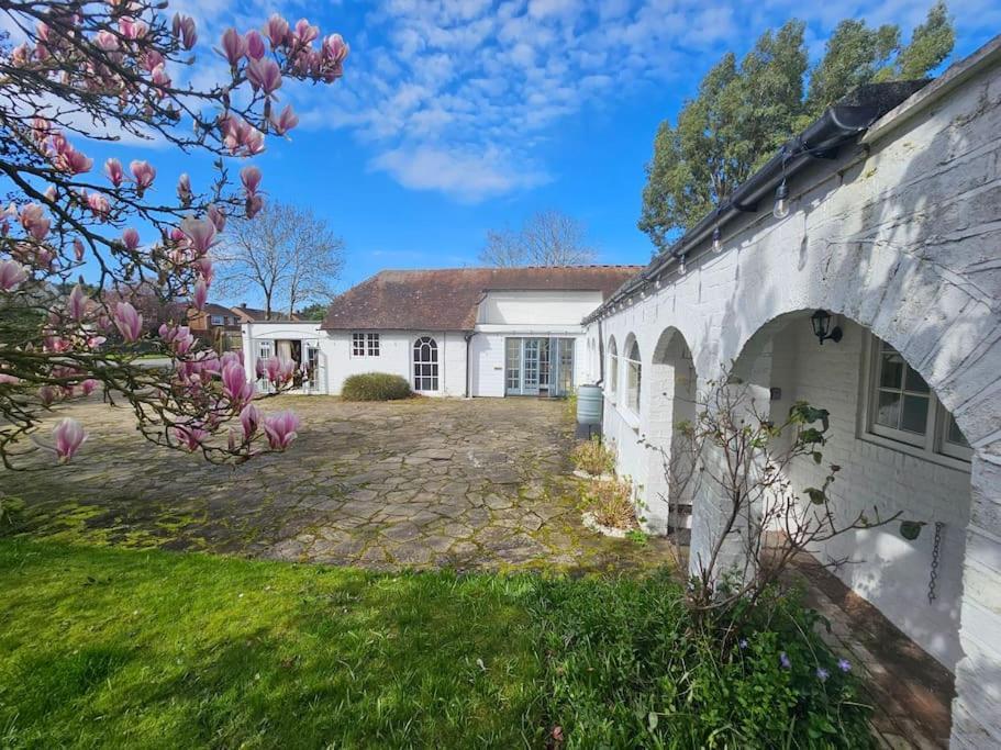 English Farmhouse Cottage Guildford Eksteriør bilde